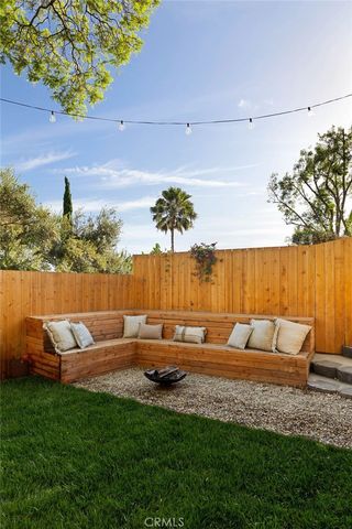 3926 Sunset Drive, Los Angeles, CA 90027