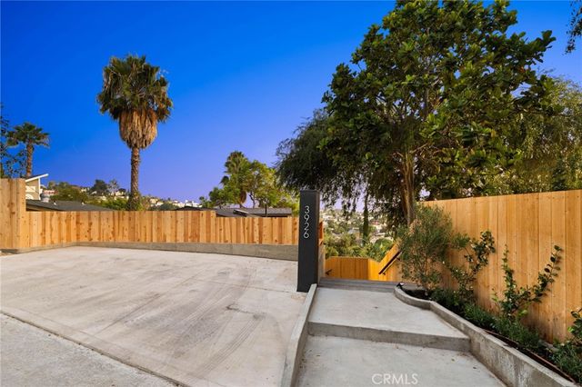 3926 Sunset Drive, Los Angeles, CA 90027