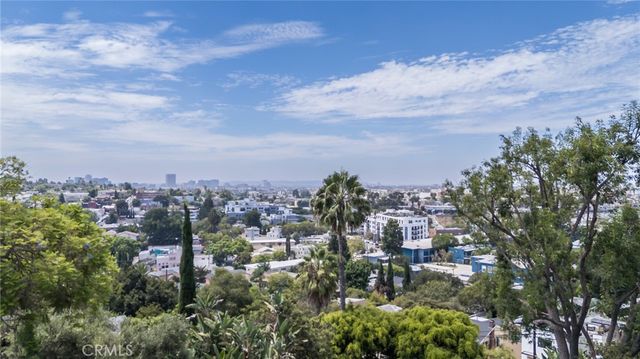3926 Sunset Drive, Los Angeles, CA 90027