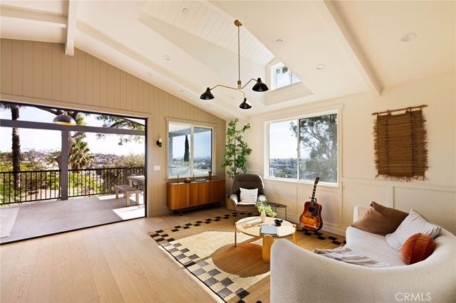 3926 Sunset Drive, Los Angeles, CA 90027