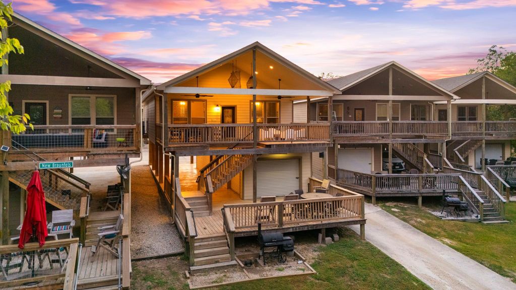 198 River Villas CT 3, New Braunfels, TX 78132