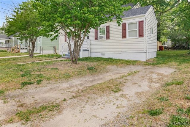 109 Seaboard St, Petersburg, VA 23803