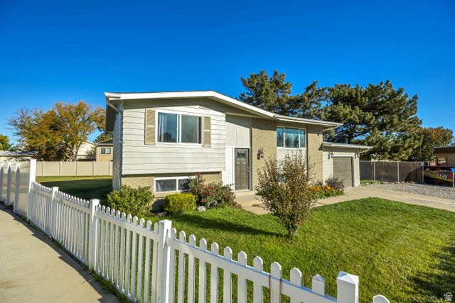 3814 W MANSFIELD CIR, West Jordan, UT 84084