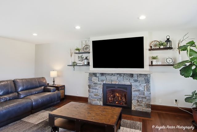 11106 Siedschlag Road, Spring Grove, IL 60081