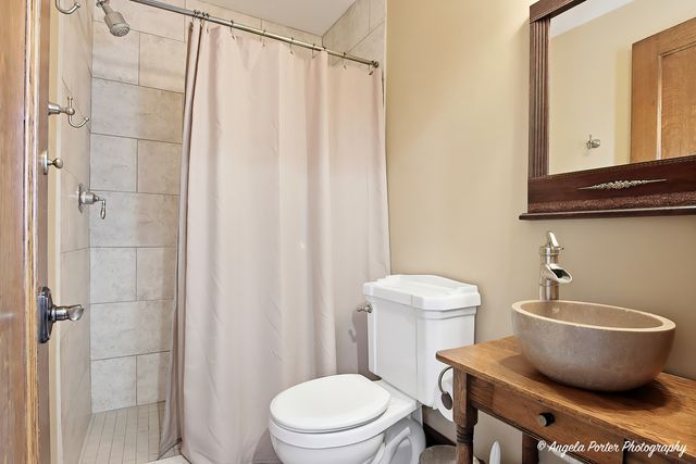 11106 Siedschlag Road, Spring Grove, IL 60081