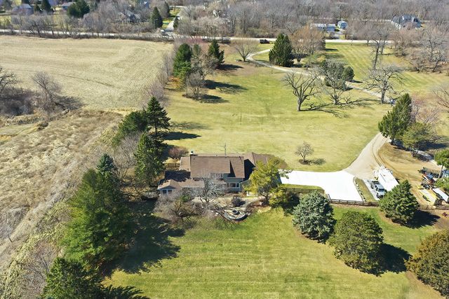 11106 Siedschlag Road, Spring Grove, IL 60081