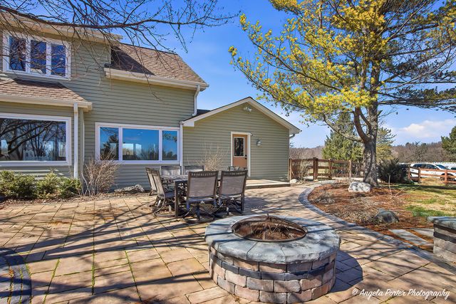 11106 Siedschlag Road, Spring Grove, IL 60081