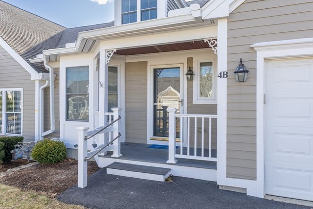4 Autumn Drive B, Hudson, MA 01749