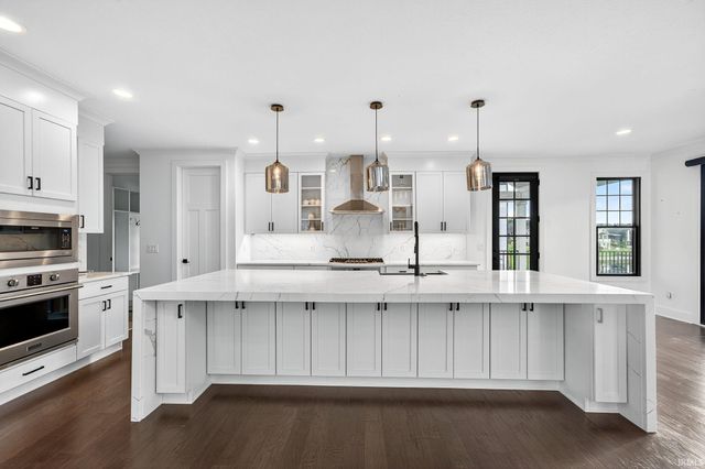 18445 Forest Glade Drive, South Bend, IN 46637