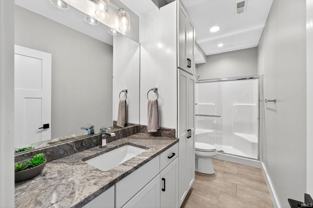 18445 Forest Glade Drive, South Bend, IN 46637