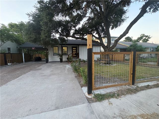 2126 Harriett Dr, Corpus Christi, TX 78416