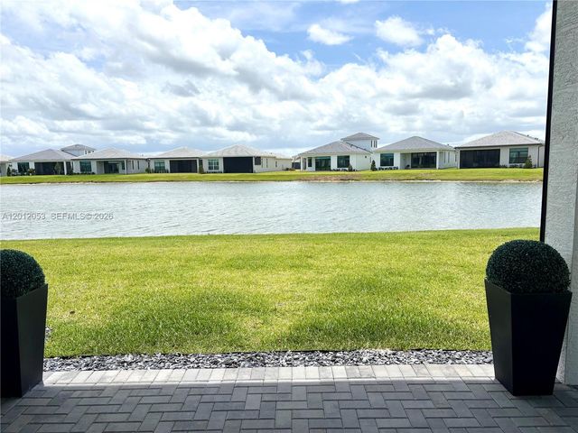 12496 SW Lunata Way, Port St. Lucie, FL 34987