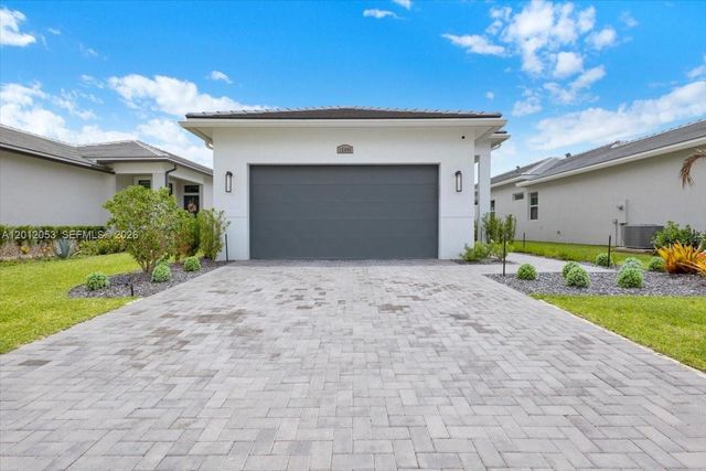 12496 SW Lunata Way, Port St. Lucie, FL 34987