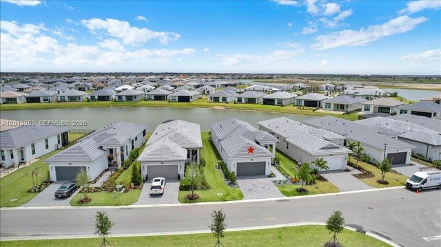 12496 SW Lunata Way, Port St. Lucie, FL 34987