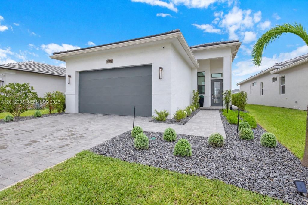 12496 SW Lunata Way, Port St. Lucie, FL 34987