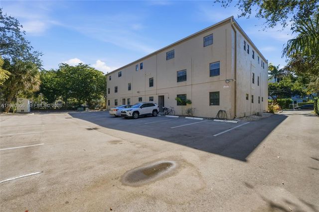 815 NE 28th St 204, Wilton Manors, FL 33334