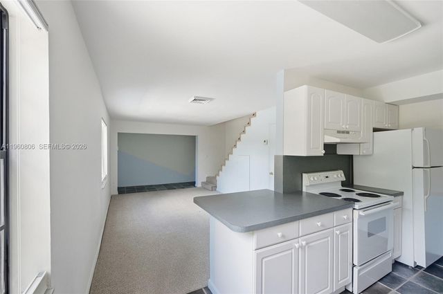 815 NE 28th St 204, Wilton Manors, FL 33334