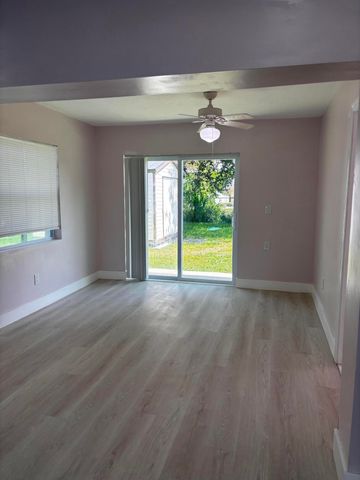 450 SW Eyerly Avenue, Port St. Lucie, Port St Lucie, FL 34983