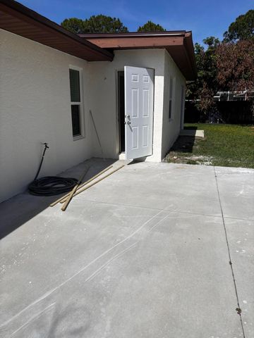 450 SW Eyerly Avenue, Port St. Lucie, Port St Lucie, FL 34983