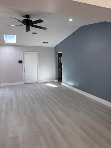 450 SW Eyerly Avenue, Port St. Lucie, Port St Lucie, FL 34983