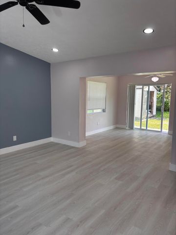 450 SW Eyerly Avenue, Port St. Lucie, Port St Lucie, FL 34983