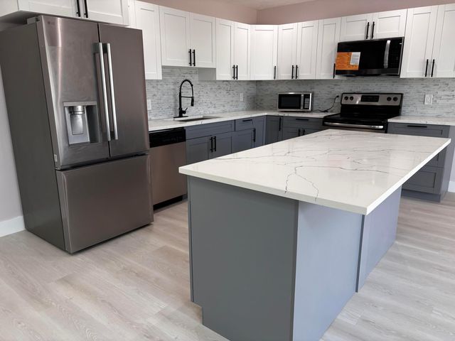 450 SW Eyerly Avenue, Port St. Lucie, Port St Lucie, FL 34983