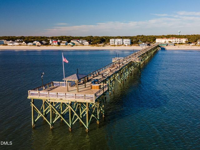 122 NE 37th Street, Oak Island, NC 28465