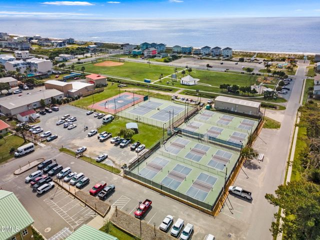 122 NE 37th Street, Oak Island, NC 28465