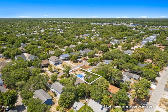 122 NE 37th Street, Oak Island, NC 28465