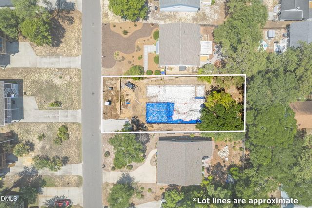 122 NE 37th Street, Oak Island, NC 28465