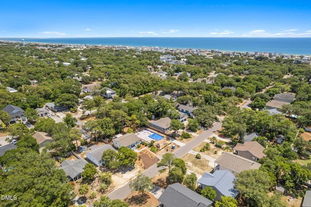122 NE 37th Street, Oak Island, NC 28465