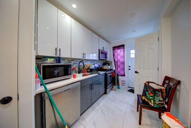 114-48 200th Street, Saint Albans, NY 11412