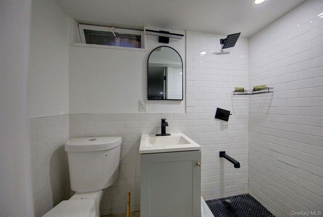 114-48 200th Street, Saint Albans, NY 11412