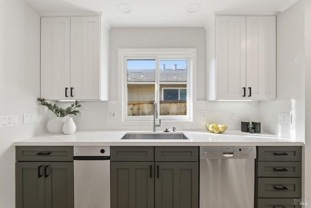 16 Edna Ct, Kentfield, CA 94904