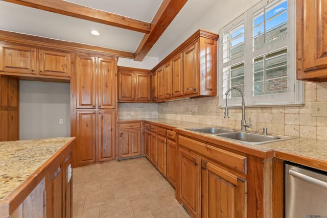 30460 Trace Ln, Walker, LA 70785