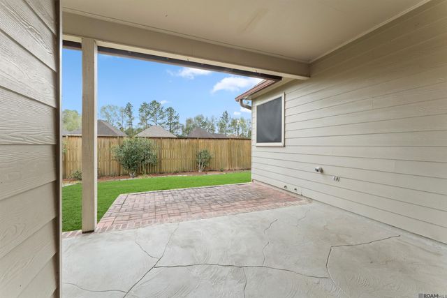 30460 Trace Ln, Walker, LA 70785