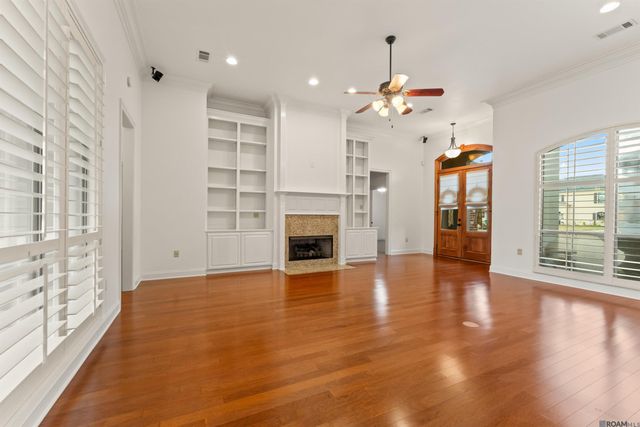 30460 Trace Ln, Walker, LA 70785