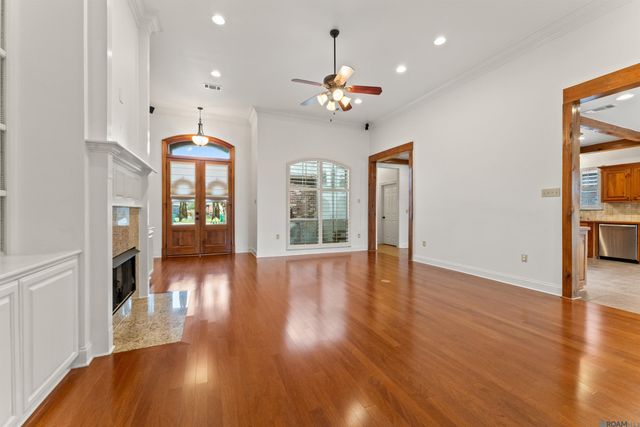 30460 Trace Ln, Walker, LA 70785