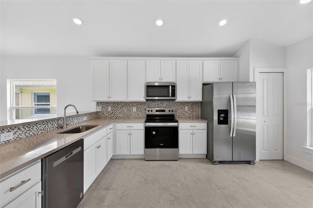 573 ROSE APPLE CIRCLE, Port Charlotte, FL 33954