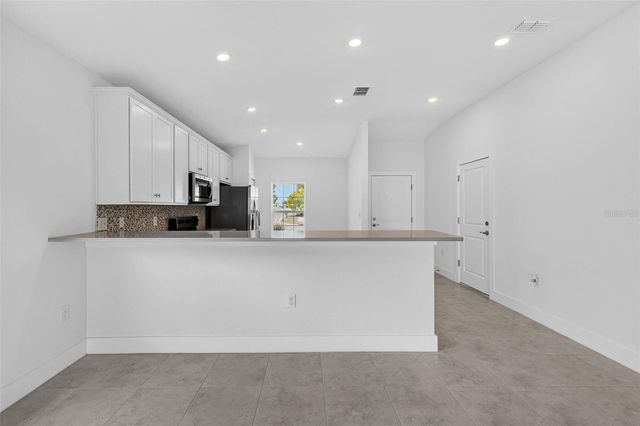 573 ROSE APPLE CIRCLE, Port Charlotte, FL 33954
