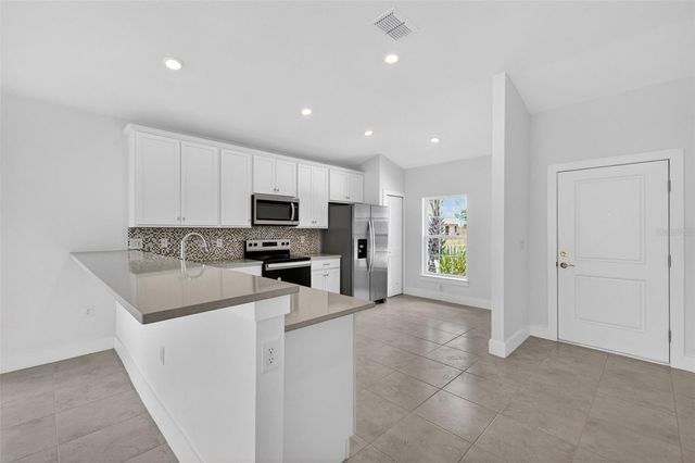 573 ROSE APPLE CIRCLE, Port Charlotte, FL 33954