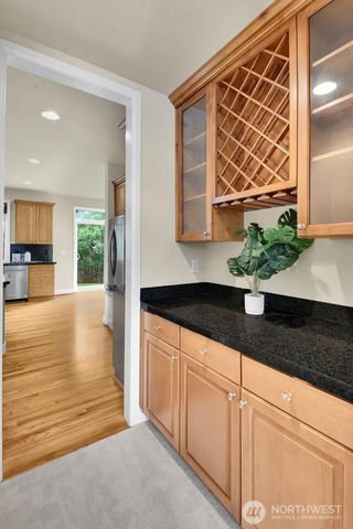 323 239th CT SE, Sammamish, WA 98074