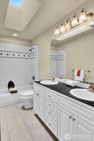 323 239th CT SE, Sammamish, WA 98074