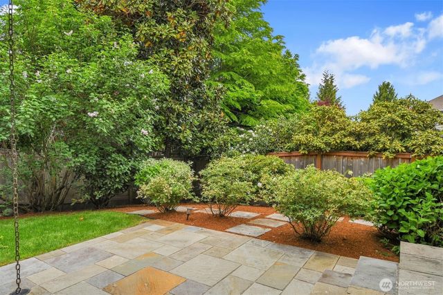 323 239th CT SE, Sammamish, WA 98074