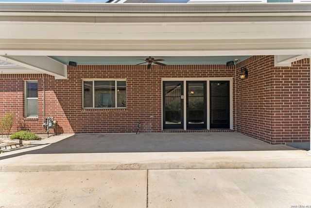 2273 Gruene Lake Dr, New Braunfels, TX 78130