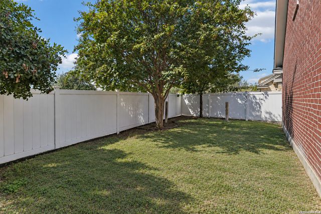 2273 Gruene Lake Dr, New Braunfels, TX 78130
