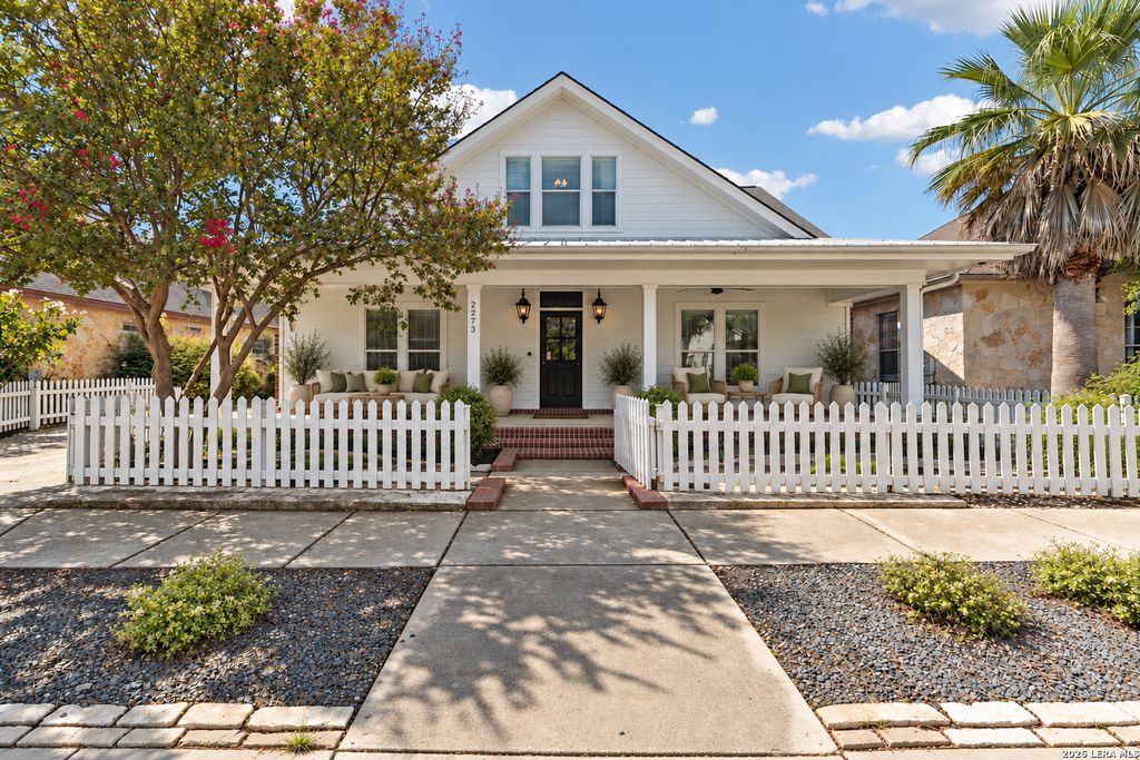 2273 Gruene Lake Dr, New Braunfels, TX 78130