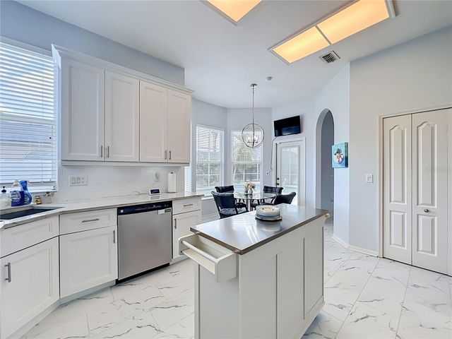 909 GROVESMERE LOOP, Ocoee, FL 34761