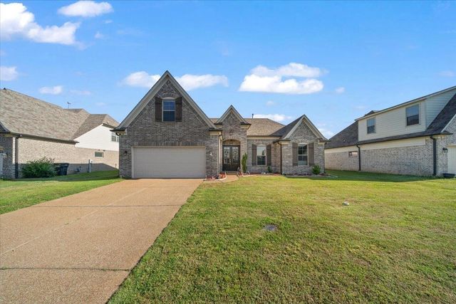 40 CHESNUT SPRING DR, Oakland, TN 38060