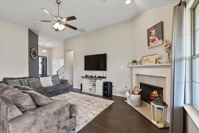 40 CHESNUT SPRING DR, Oakland, TN 38060